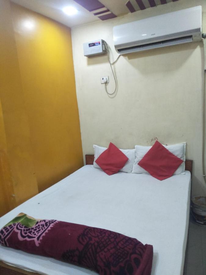 Hotel Shiv Mahima Inn By Wb Inn Allāhābād Junction Exterior foto