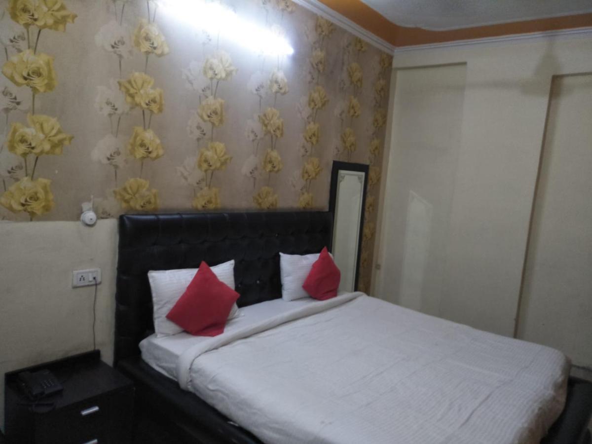 Hotel Shiv Mahima Inn By Wb Inn Allāhābād Junction Exterior foto